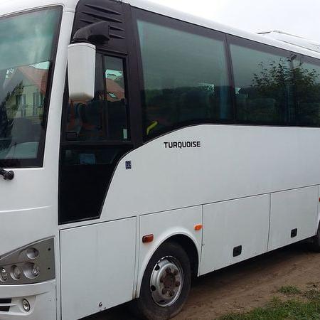 bialy-autobus-9